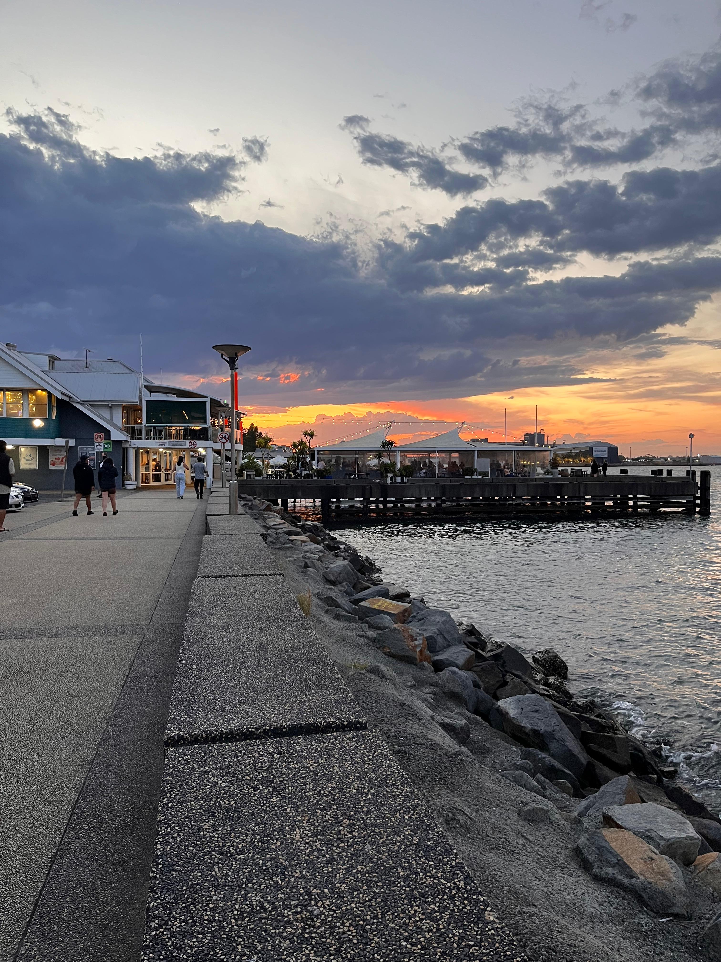 The harbour at dusk, Yohaaba